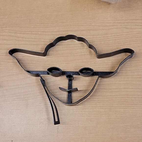 Star Wars set of 4 pancake templates.Coated castiron Yoda/Vader/Trooper/ Tie Fig - Picture 3 of 6